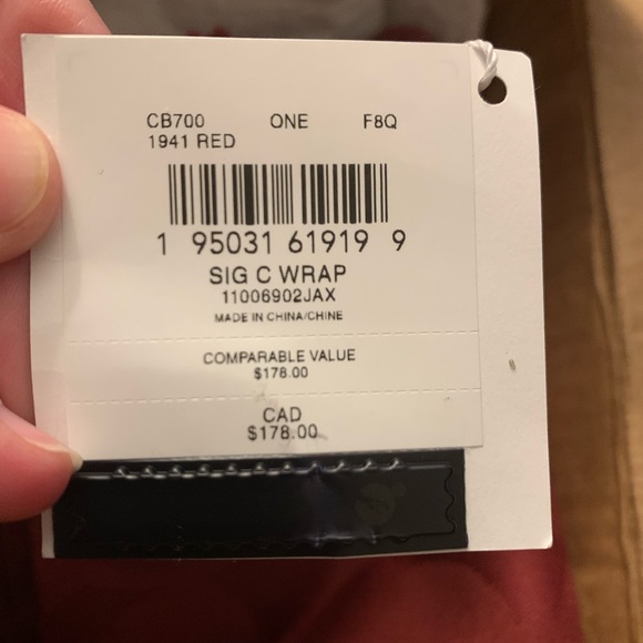 Coach signature C scarf/wrap - Picture 2 of 3